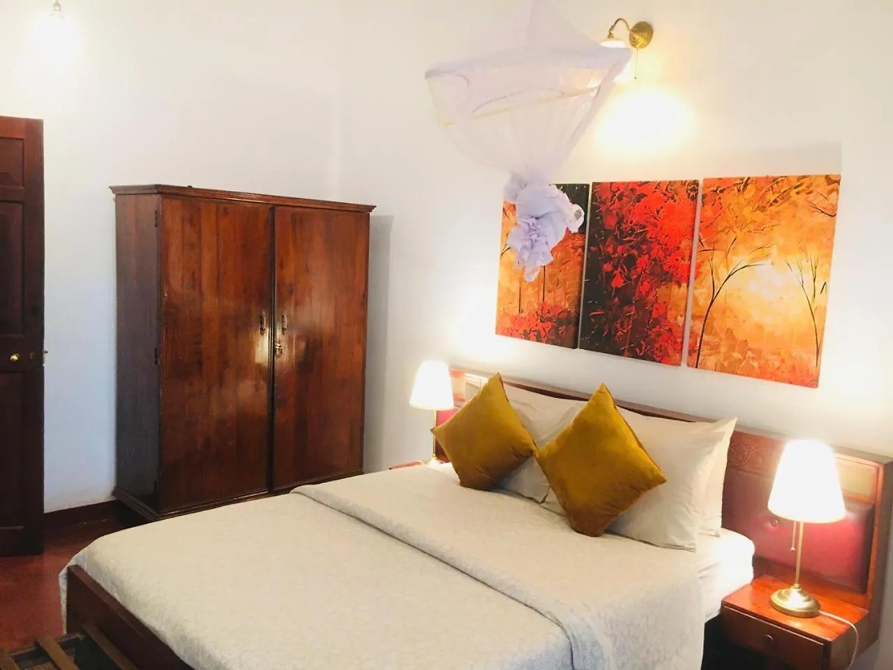 Colonial Residence Kandy Villa