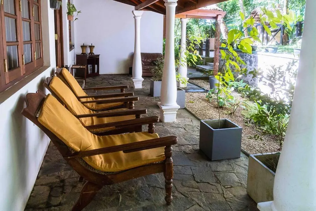 Colonial Residence Kandy Villa 0*,